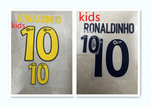 Kids 2003 2004 Barcelona RONALDINHO  03/04 jersey number height 23.7cm